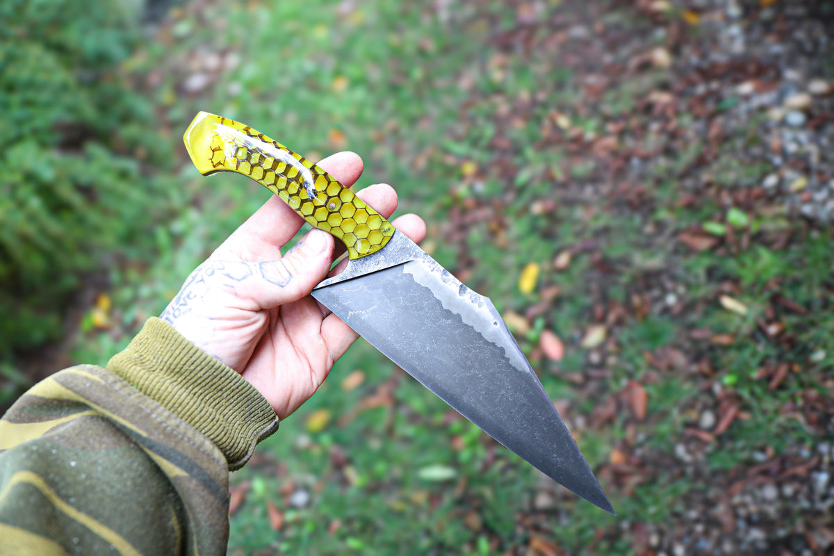 glow wasp cheffy auction – Gunstone Creations